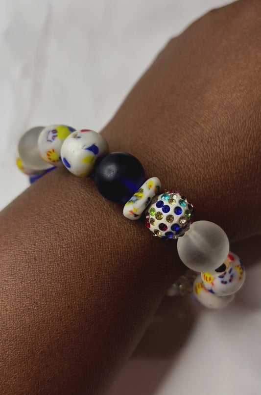 Heritage Bloom Luxe – Pulsera Krobo a medida